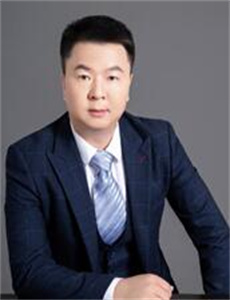 黄健