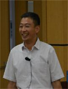 晏贵年